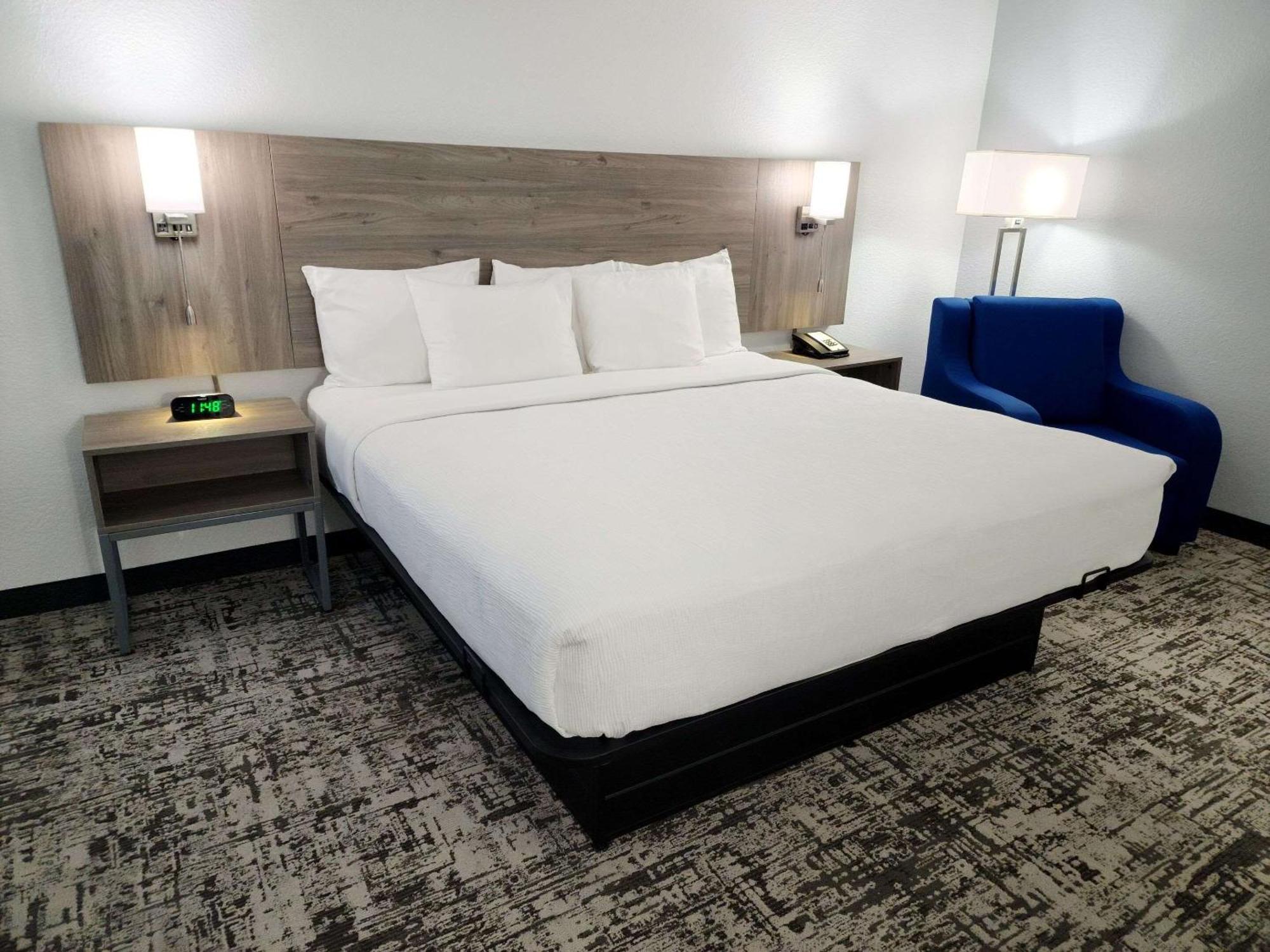 Quality Inn & Suites Denver International Airport Exterior photo